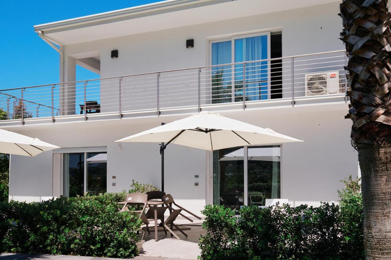 Resilienza Apartment Capo dʼOrlando Exteriör bild